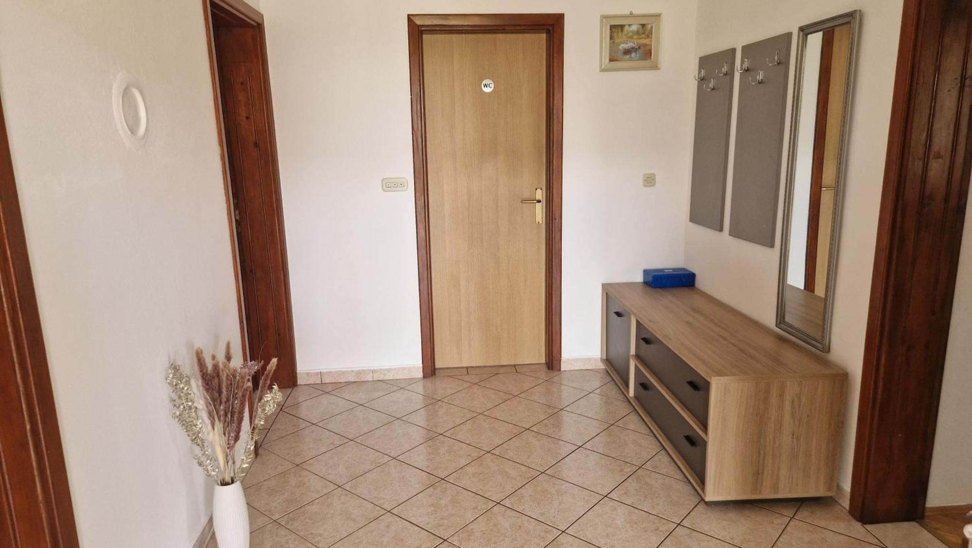 Apartment Nikolina Grabovac  Buitenkant foto